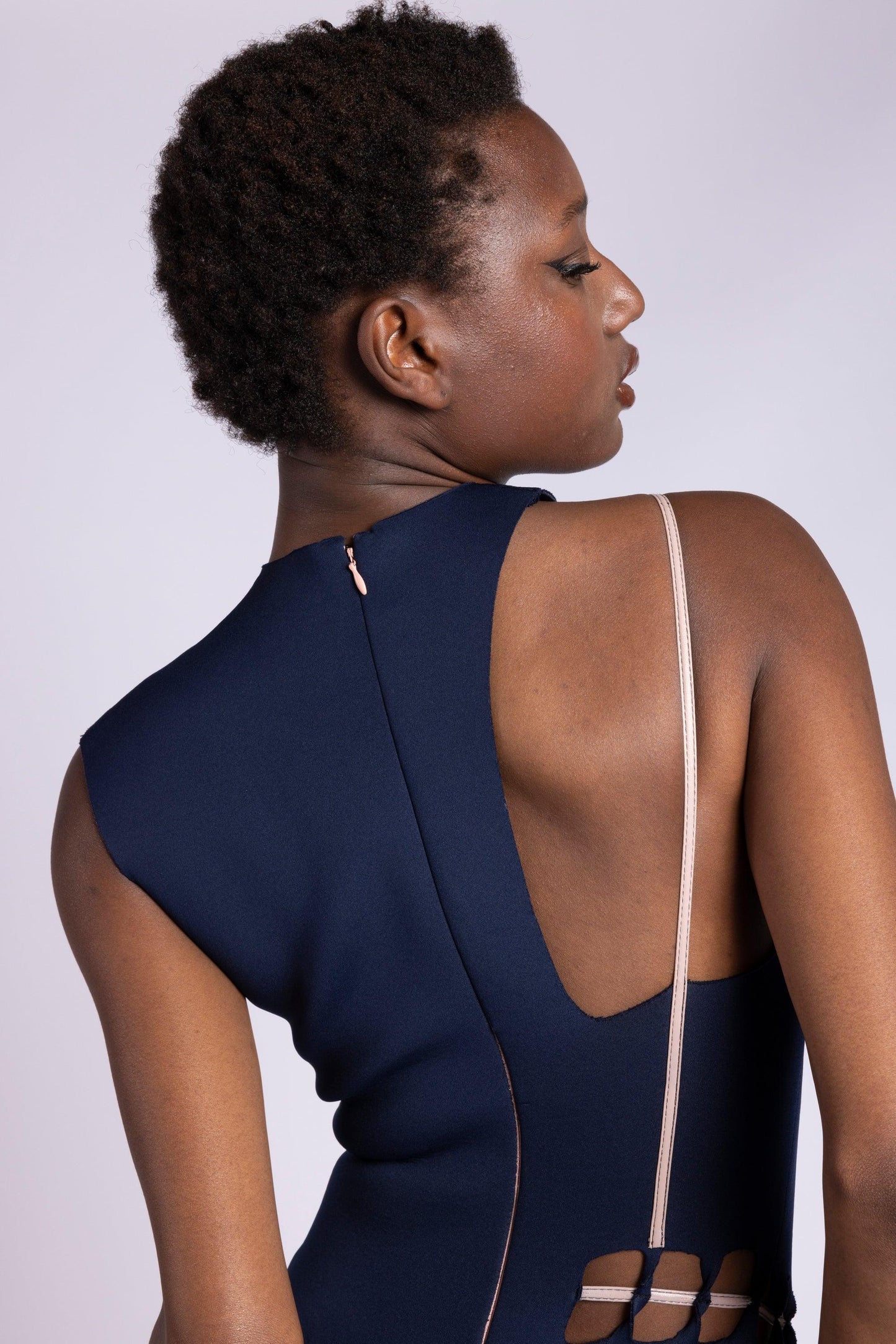 Abito blu lungo a sirena monospalla Antonio Martino Couture