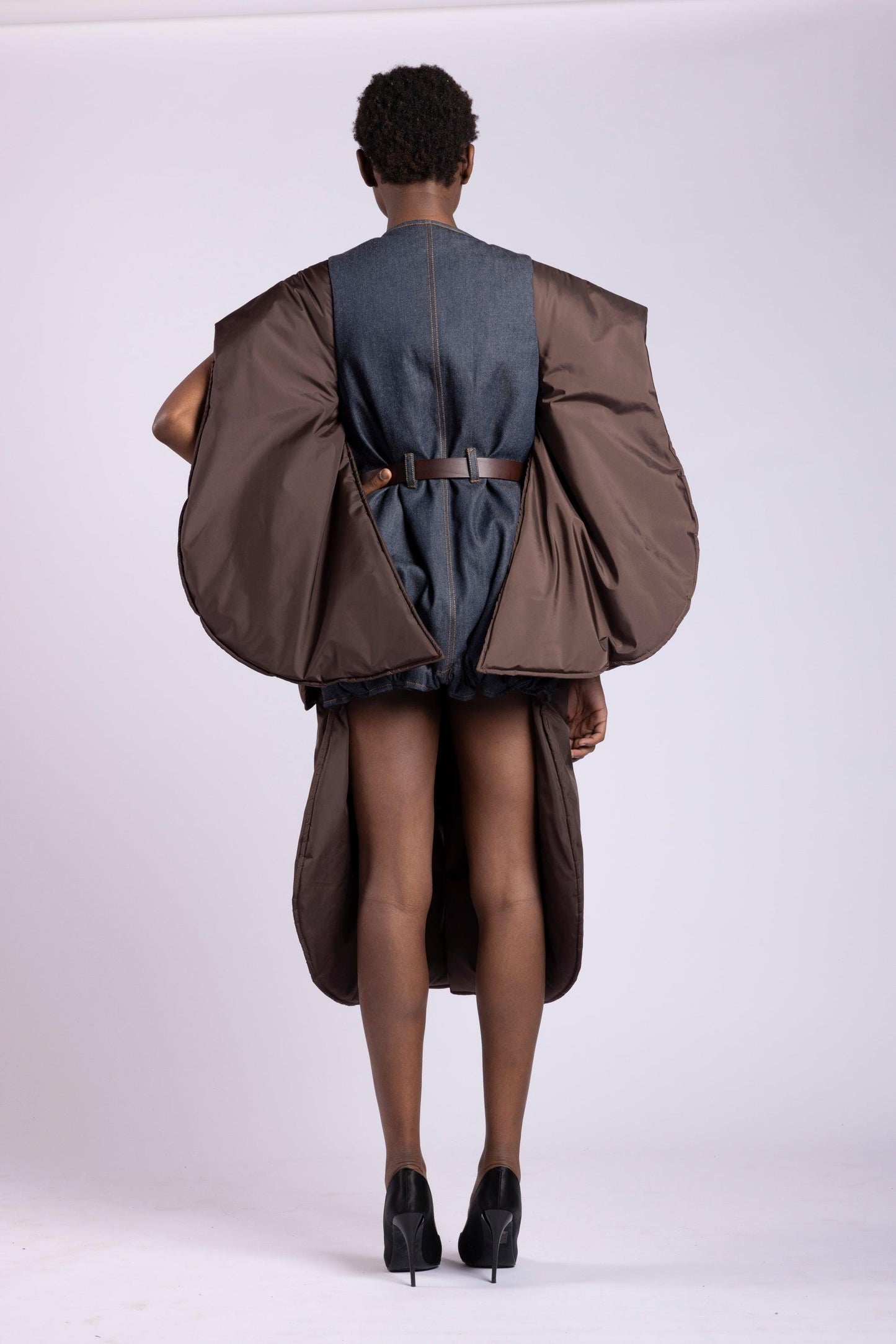 Bomber Asimmetrico in Piumino Bruciato e Jeans Antonio Martino Couture