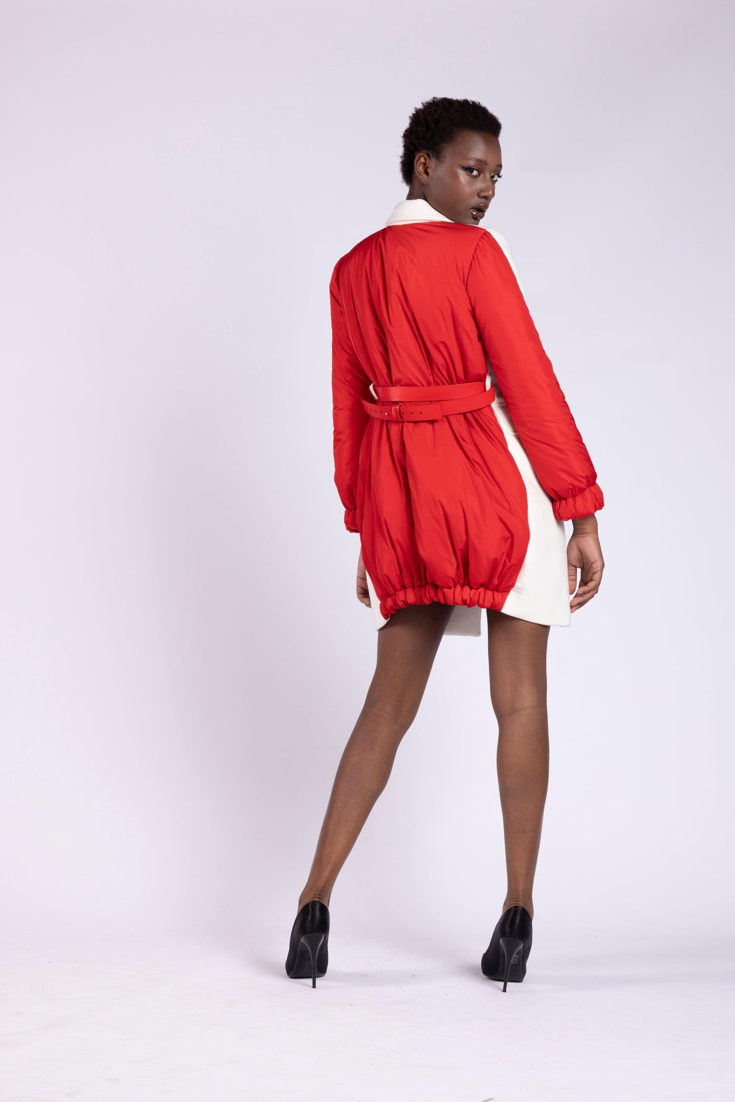 Cappotto doppio petto in lana bianca e piumino rosso Antonio Martino Couture