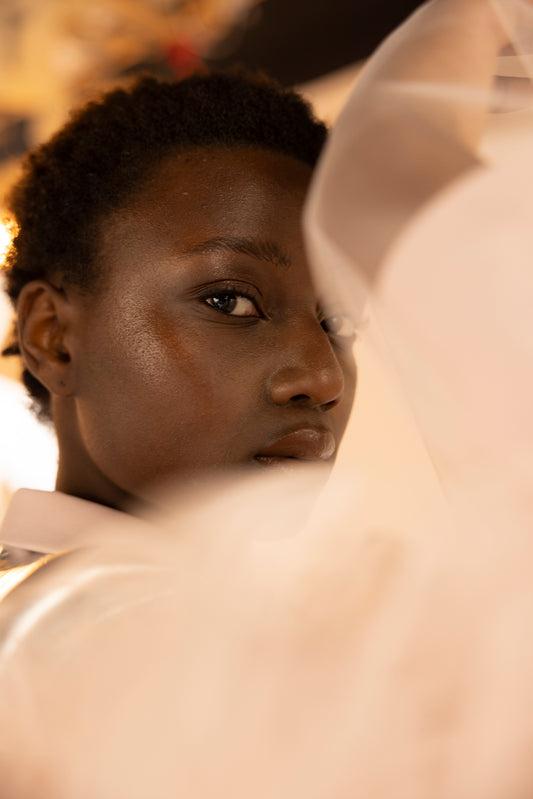 Tailleur donna giacca doppio petto in cady rosa e dettagli in pelle argento Antonio Martino Couture