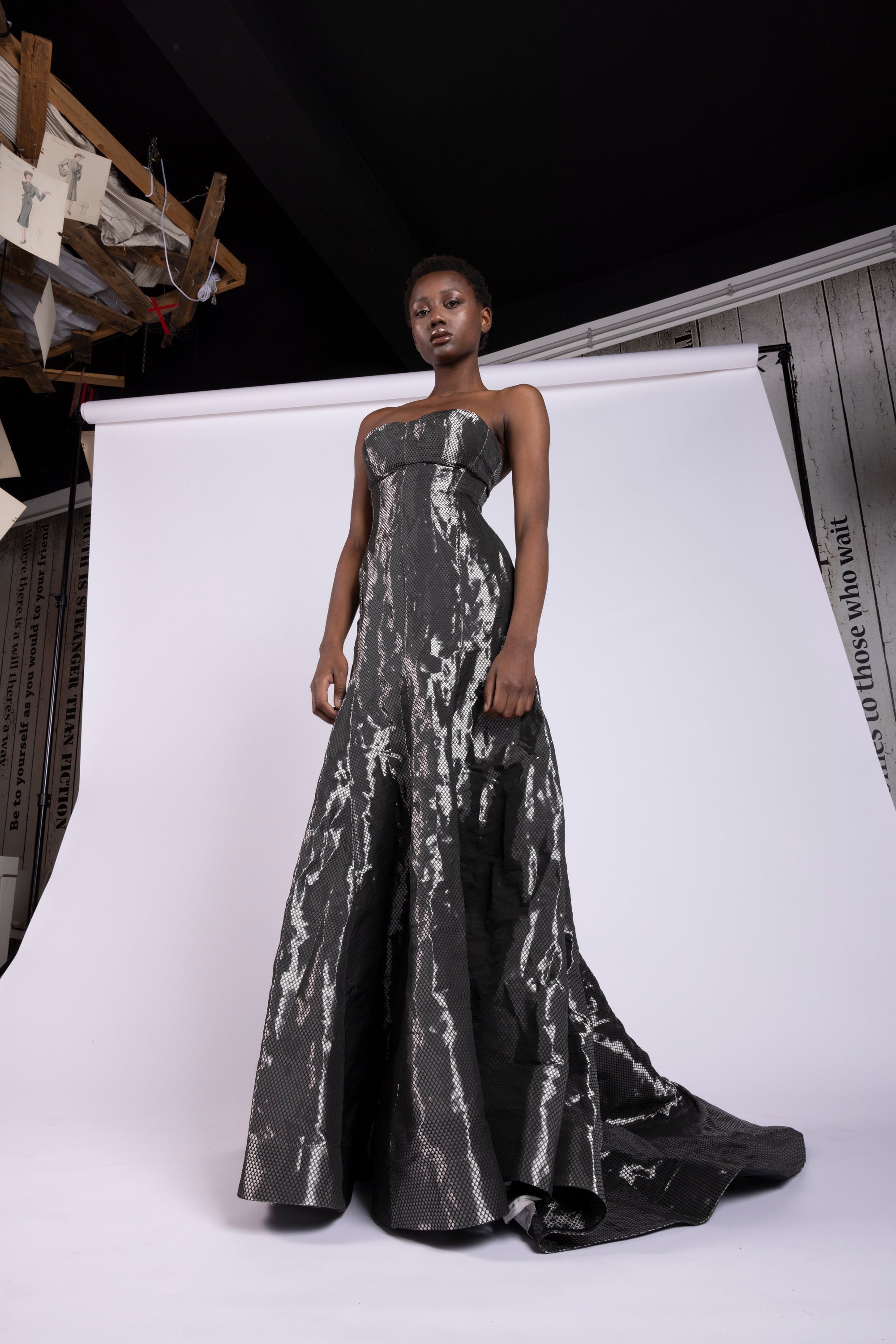 abito da sera minimal color argento