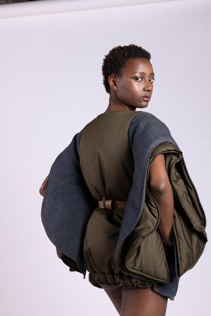 Bomber Corto in Piumino Verde Militare e Jeans